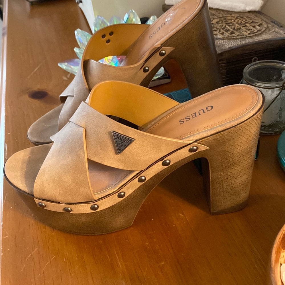 Platform sandals